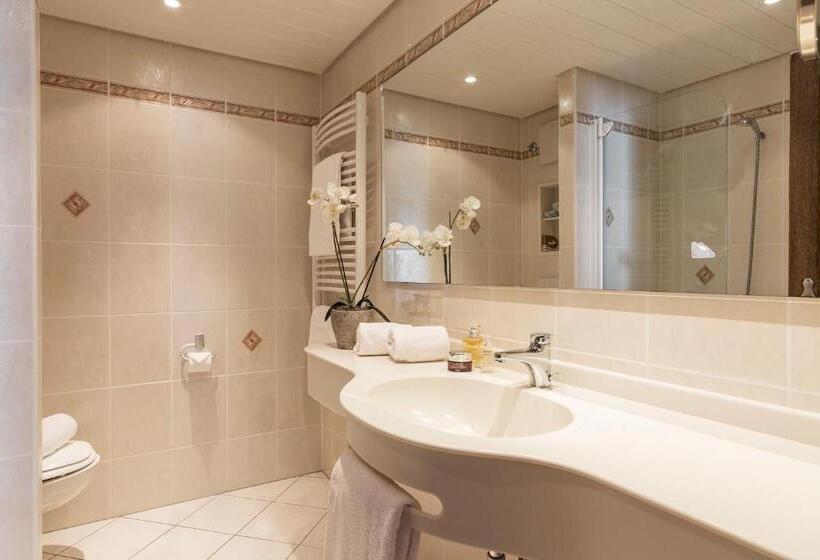 اتاق لوکس با چشم‌انداز, Europa Suites St Moritz