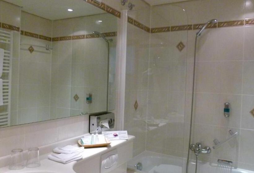 اتاق لوکس با چشم‌انداز, Europa Suites St Moritz
