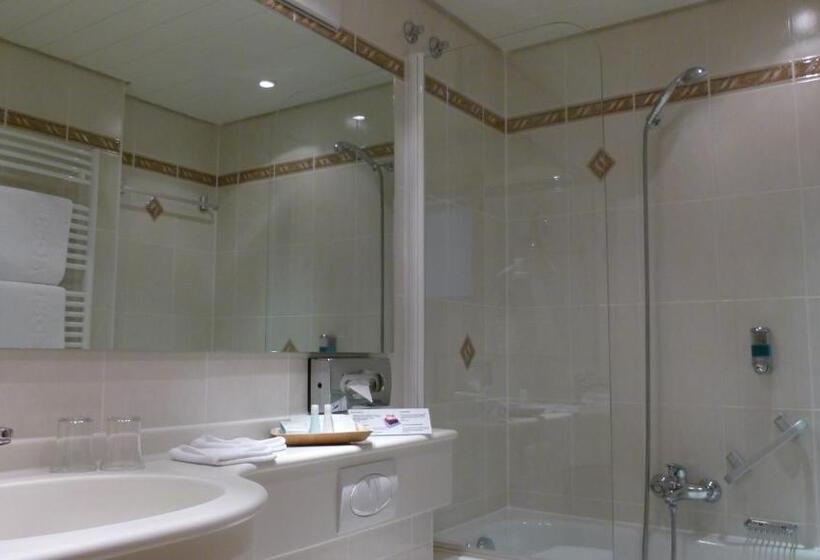 اتاق سوپریور با بالکن, Europa Suites St Moritz