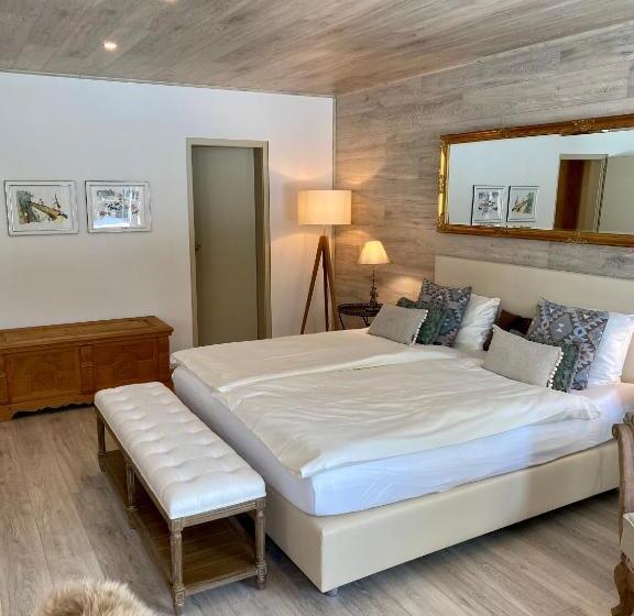 سوییت خانوادگی, Europa Suites St Moritz