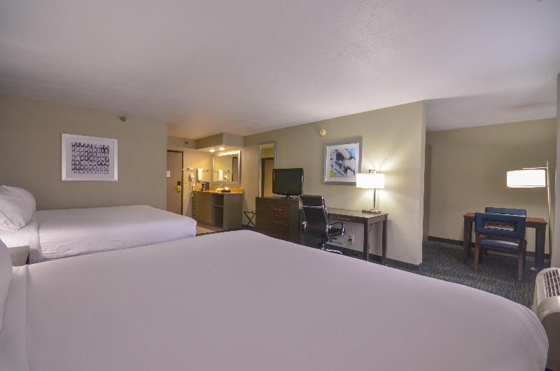 اتاق استاندارد با تخت بزرگ, Holiday Inn Express & Suites Fayetteville University Of Arkansas Area, An Ihg