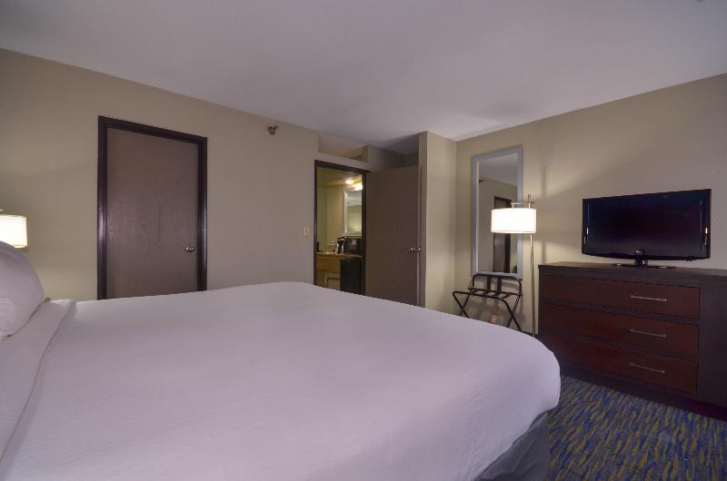 سوئیت اجرایی با تخت کینگ, Holiday Inn Express & Suites Fayetteville University Of Arkansas Area, An Ihg