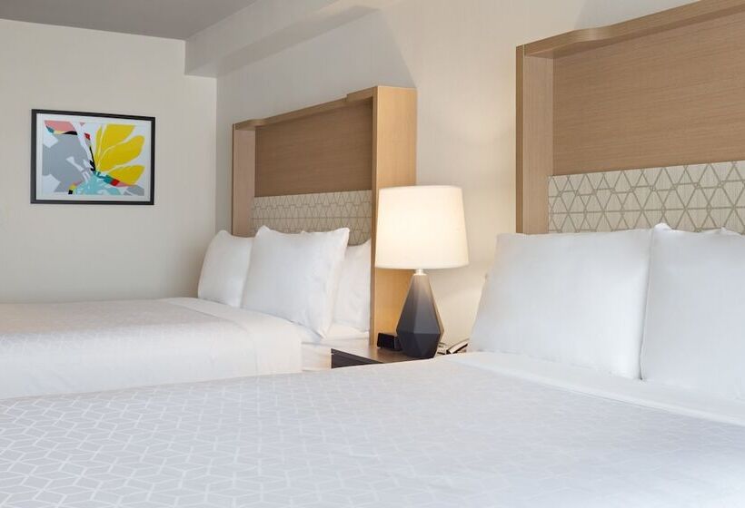 اتاق استاندارد با 2 تخت دوبل, Holiday Inn & Suites Across From Universal Orlando, An Ihg