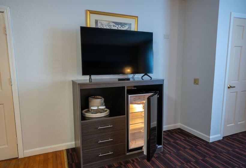 Standard Room, Hyannis Plaza