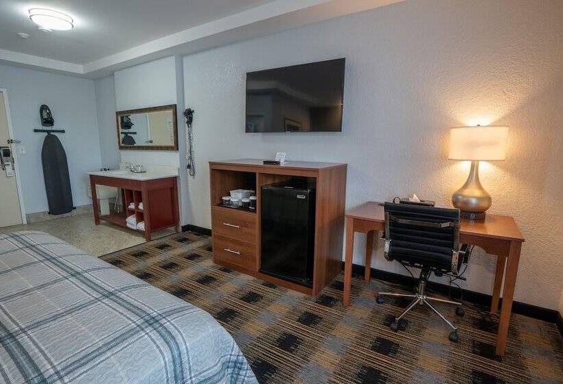 Deluxe Room, Hyannis Plaza