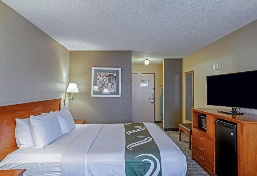 اتاق استاندارد با تخت بزرگ, Spark By Hilton Modesto