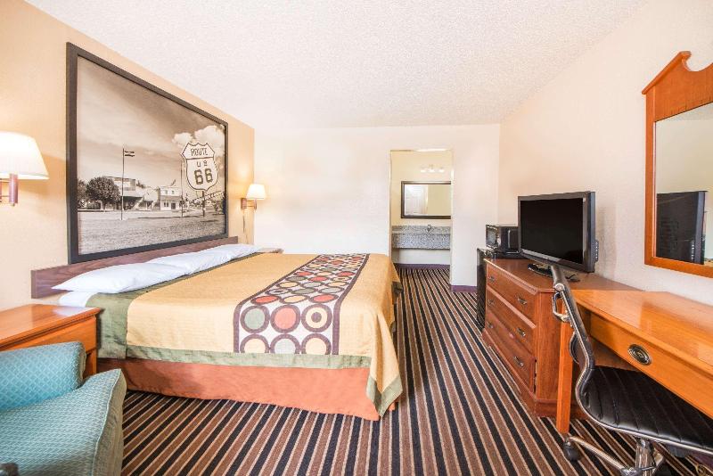 Standard Room King Size Bed, Super 8 By Wyndham Tulsa/arpt/st Fairgrounds