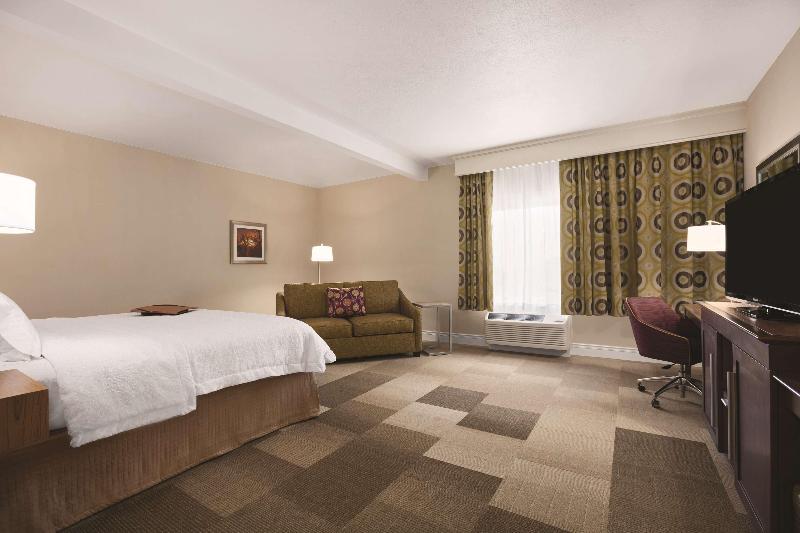 Standard Room, Super 8 By Wyndham Tulsa/arpt/st Fairgrounds