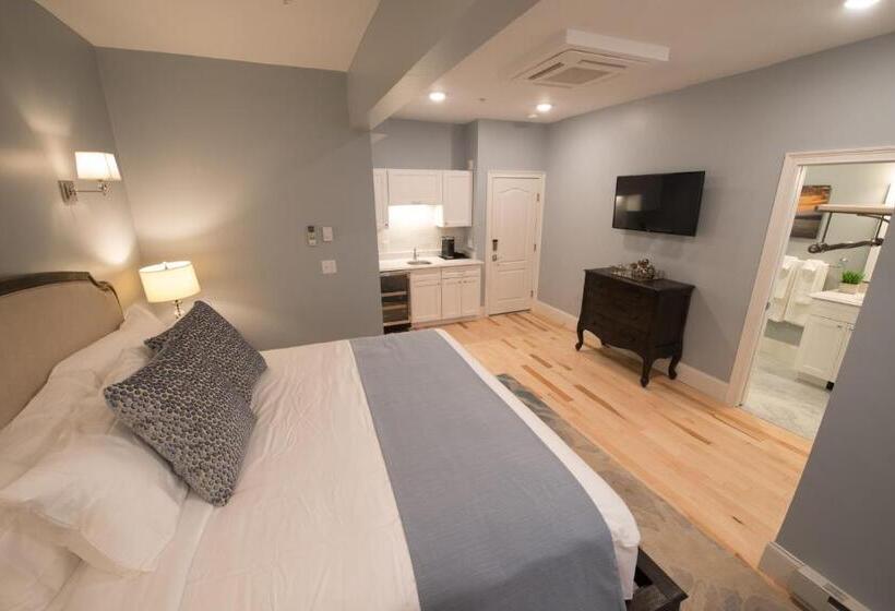 اتاق استاندارد با تخت بزرگ, The Outlook Inn