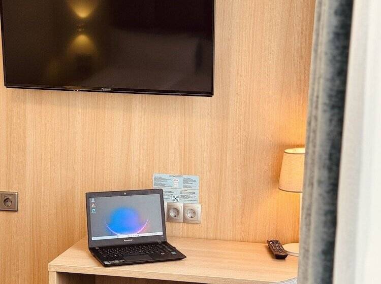اتاق استاندارد یک نفره, Np Hotel Königshof