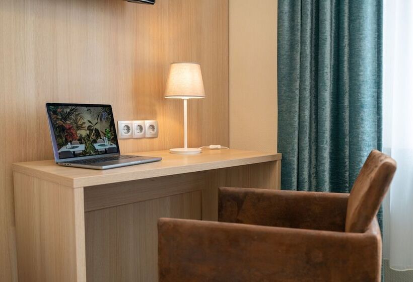اتاق استاندارد یک نفره, Np Hotel Königshof