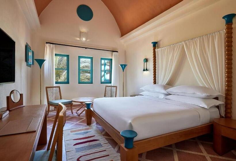 سوئیت اجرایی با تخت کینگ, Sheraton Miramar Resort El Gouna