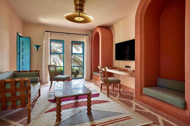 سوئیت اجرایی با تخت کینگ, Sheraton Miramar Resort El Gouna