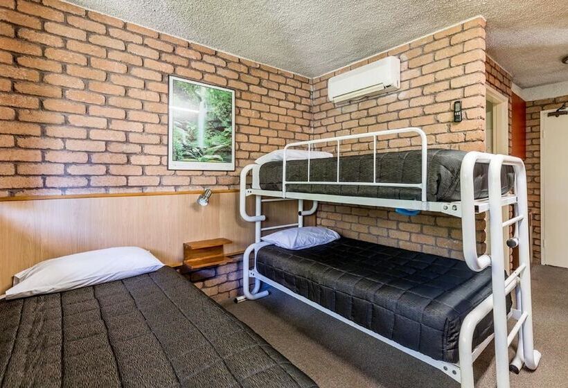 سوئیت خانواده 2 خوابه, Aquajet Motel