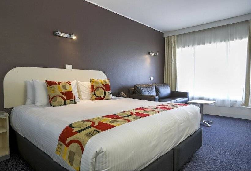 اتاق لوکس, Zebra Motel