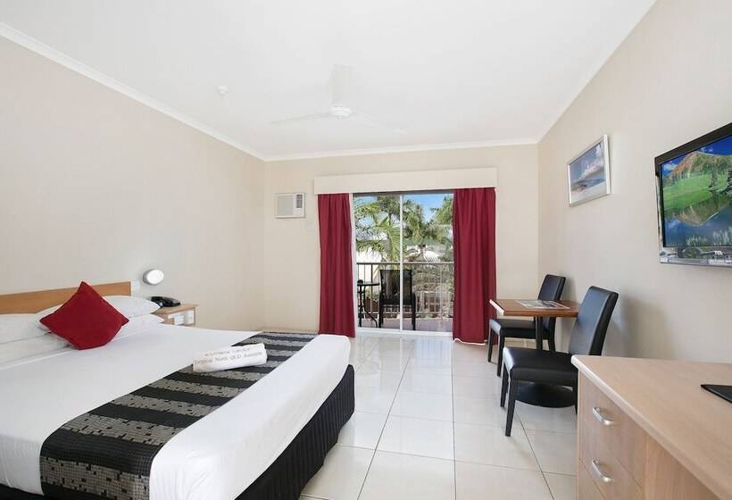 Quarto Estandar Cama Casal, Cairns City Sheridan Motel