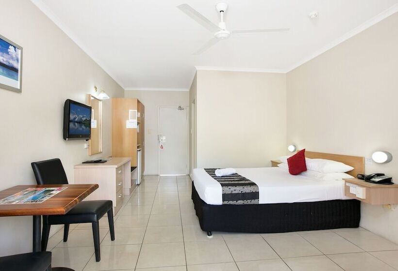 Quarto Estandar Cama Casal, Cairns City Sheridan Motel