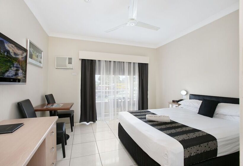 Quarto Estandar Cama Casal, Cairns City Sheridan Motel