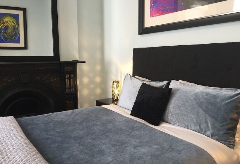 اتاق استاندارد, Art Hotel On York