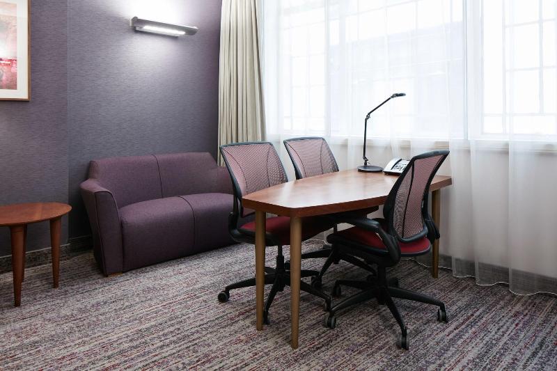 اتاق پرمیوم, Art Hotel On York