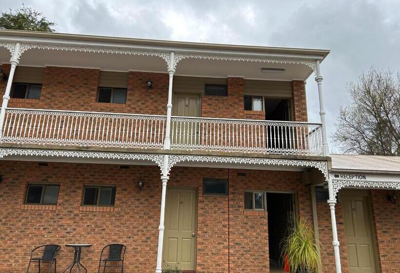 اتاق استاندارد با چشم‌انداز باغ, Barrass's John Bright Motor Inn