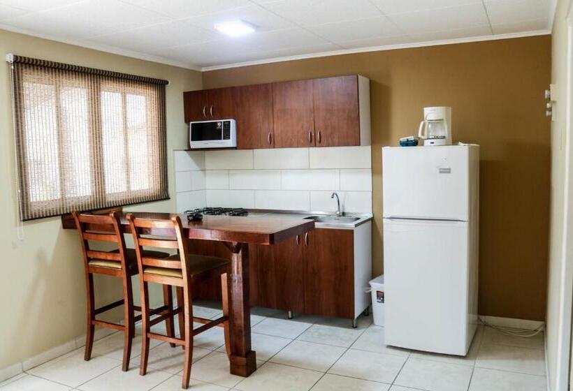 1 Bedroom Apartment, Coconut Inn