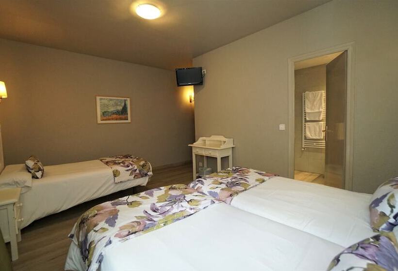 Standard Triple Room, El Pradet