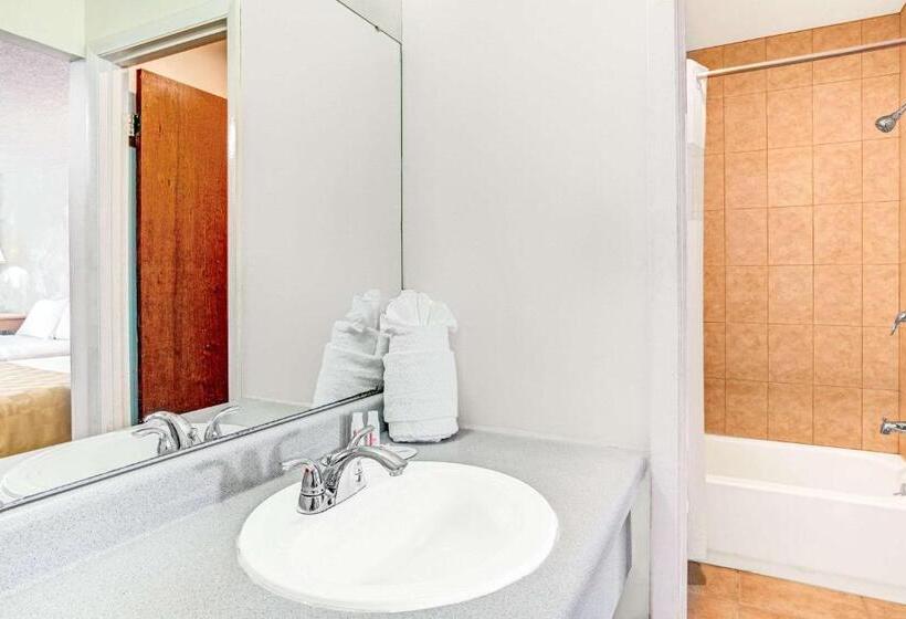 اتاق استاندارد, Knights Inn Kissimmee