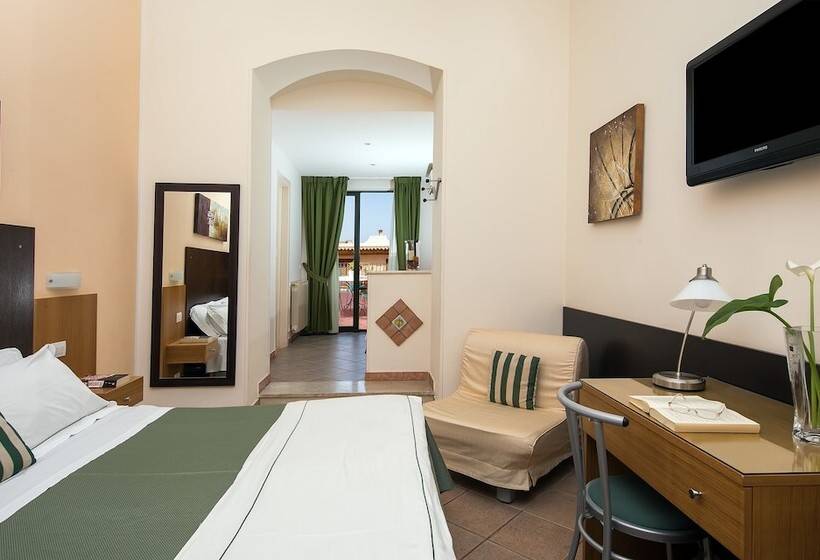 اتاق استاندارد چهار تخته, La Pensione Svizzera