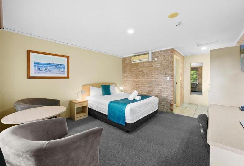 Executive Room, Macquarie Barracks Motor Inn