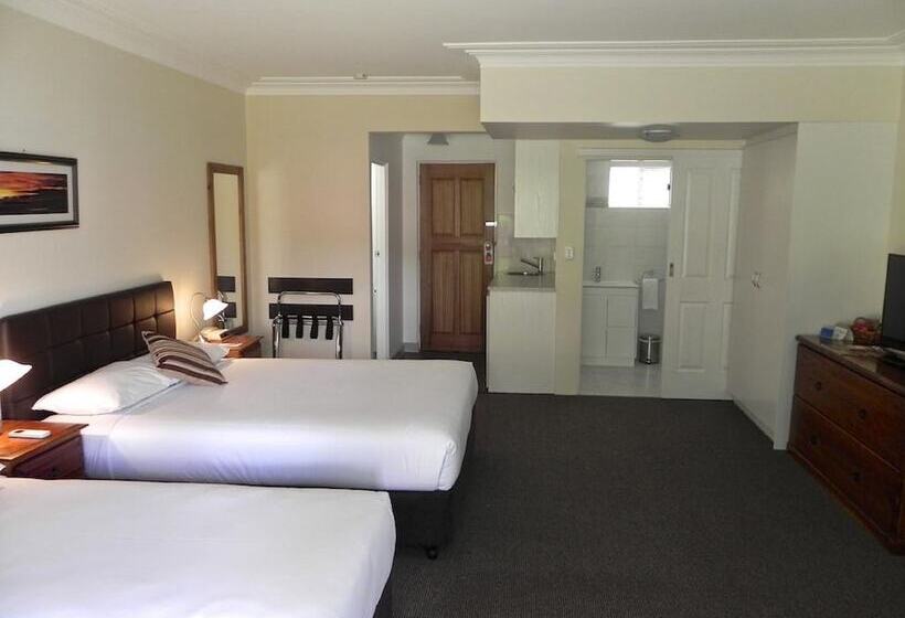 سوییت لوکس, Moore Park Inn