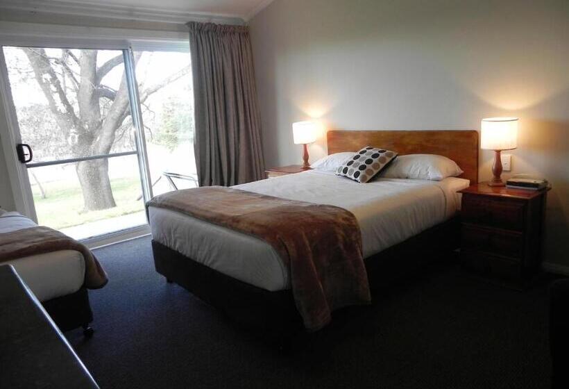 سوییت, Moore Park Inn