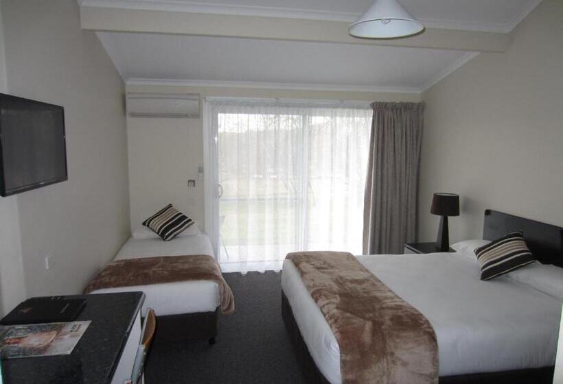 سوییت, Moore Park Inn