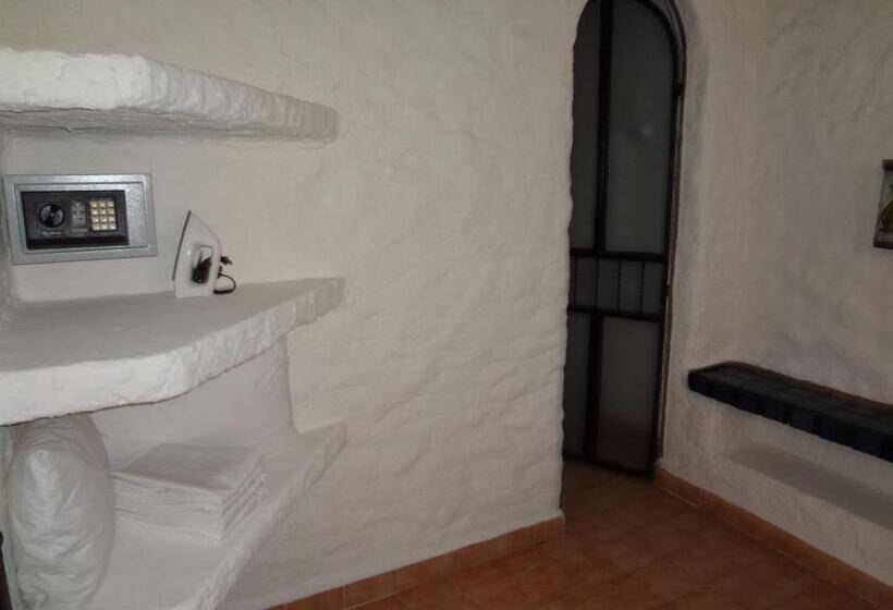 سوییت لوکس, Puerta Del Mar