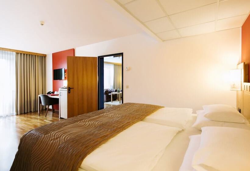 مجموعه ویستا شهر, Rogner Hotel Tirana