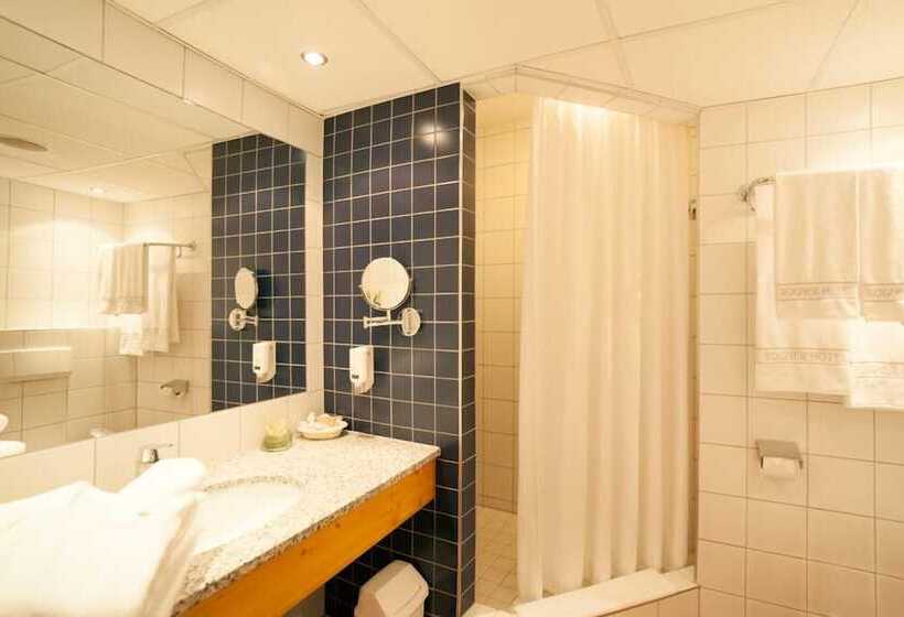 اتاق استاندارد با چشم‌انداز شهر, Rogner Hotel Tirana