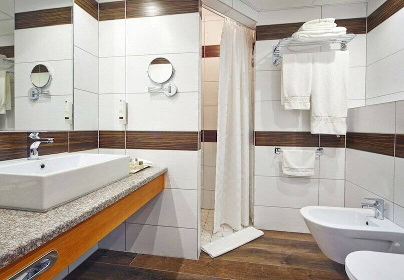 اتاق لوکس با چشم‌انداز باغ, Rogner Hotel Tirana