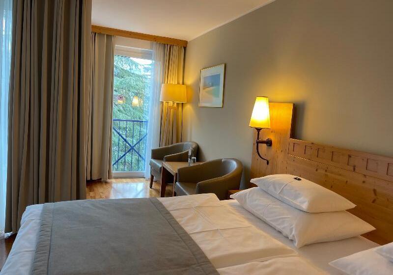سوئیت جونیور با چشم‌انداز باغ, Rogner Hotel Tirana