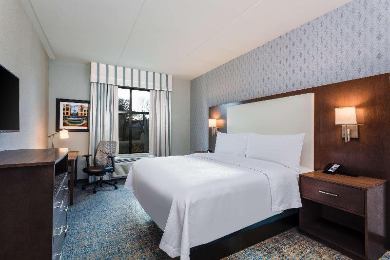 اتاق استاندارد با چشم‌انداز باغ, Rogner Hotel Tirana