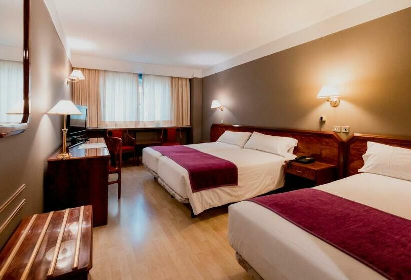 Habitación Triple Estándar, Sercotel Delfos Andorra