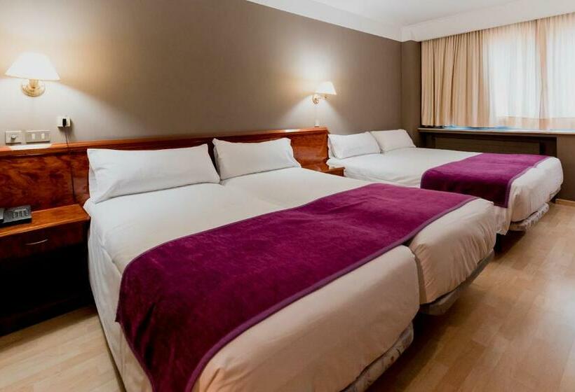 Standard Quadruple Room, Sercotel Delfos Andorra