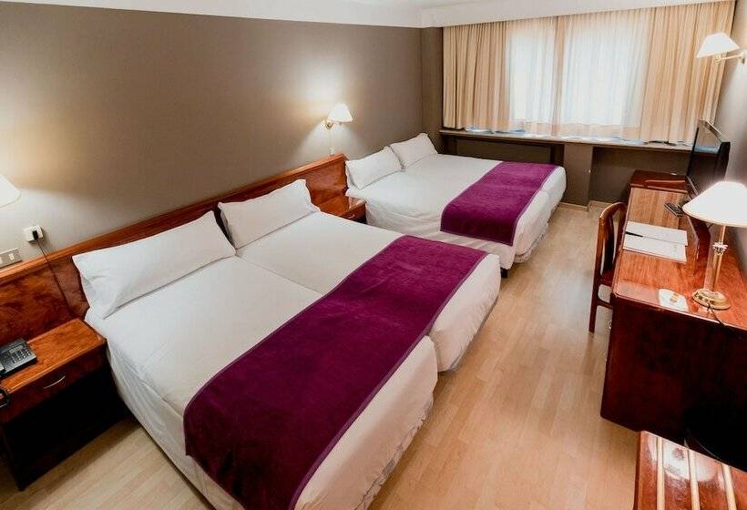 Standard Quadruple Room, Sercotel Delfos Andorra