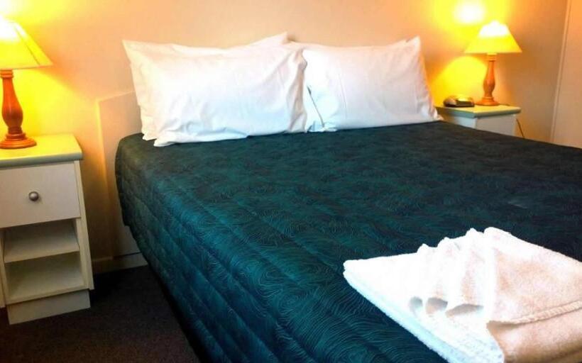 Standard Room, Earls Court Motel & Apartments