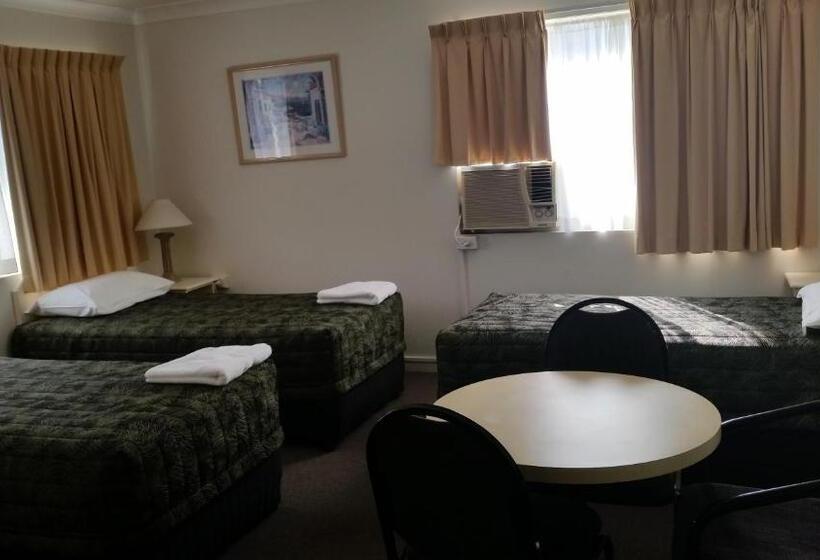 اتاق استاندارد سه نفره, Southport Motel & Apartments