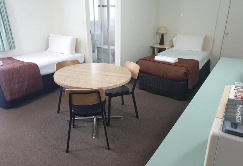 اتاق استاندارد سه نفره, Southport Motel & Apartments