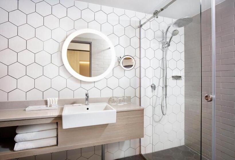 اتاق لوکس با تخت بزرگ, Crowne Plaza Alice Springs Lasseters, An Ihg