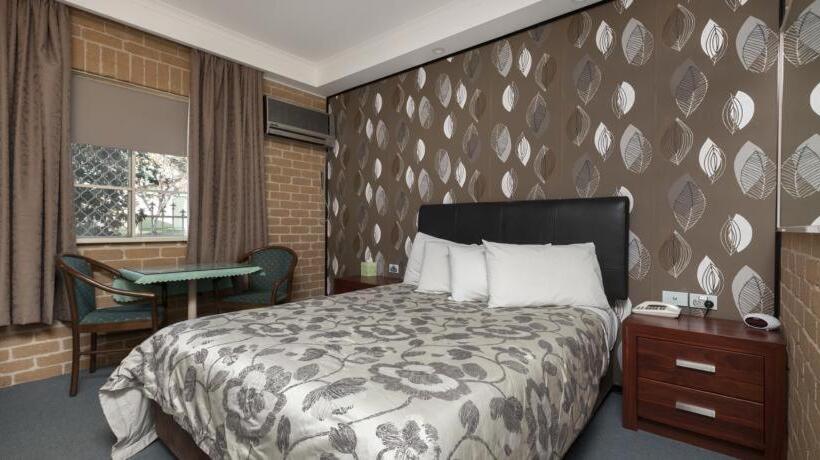 اتاق استاندارد یک نفره, Grand Manor Motor Inn