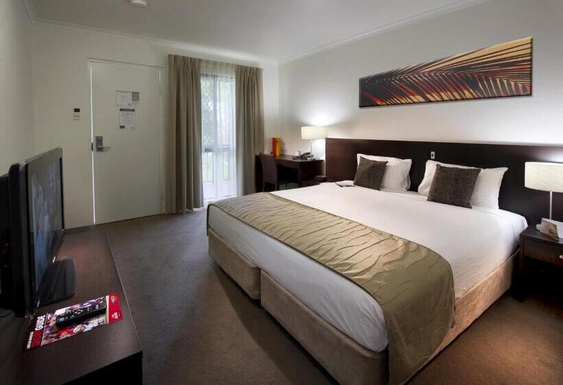 Superior Room King Size Bed, Mercure Townsville