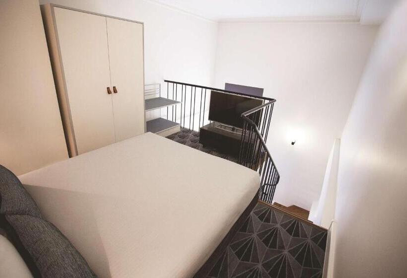 اتاق استاندارد, The Savoy Hotel On Little Collins Melbourne