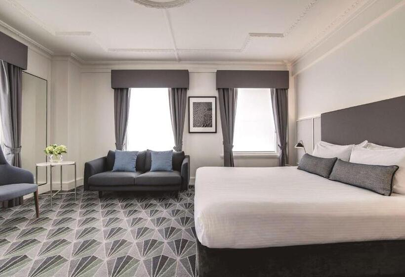 Executive Room King Size Bed, The Savoy  On Little Collins Melbourne